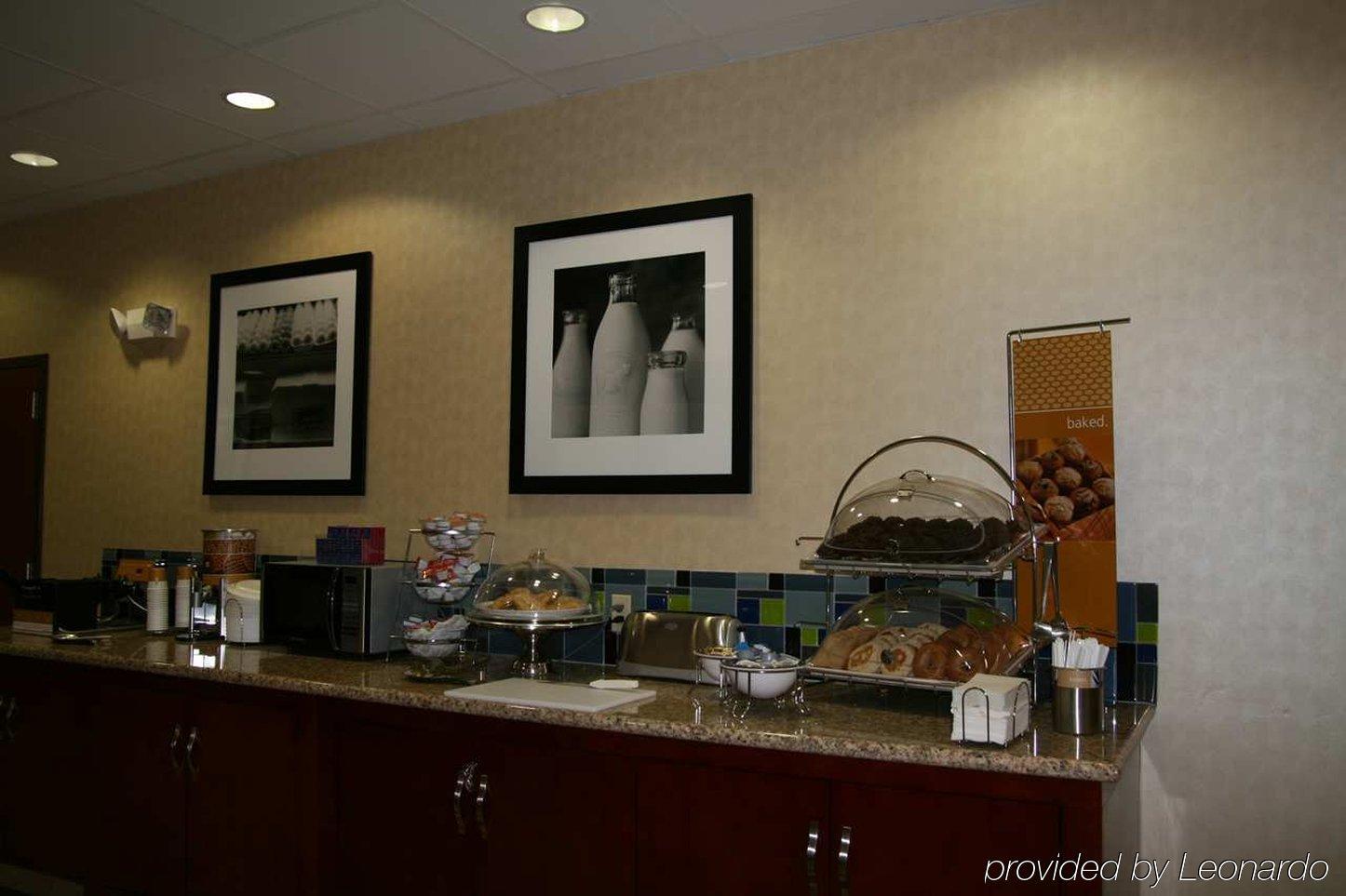 Hampton Inn & Suites Ridgecrest Restaurante foto